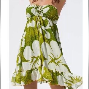 Urban Outfitters Davina Bandeau
Babydoll Mini Dress 🌺